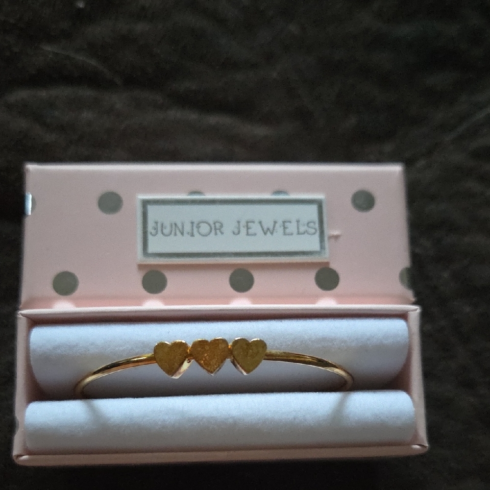 Gold Tone Heart Accents Bracelet